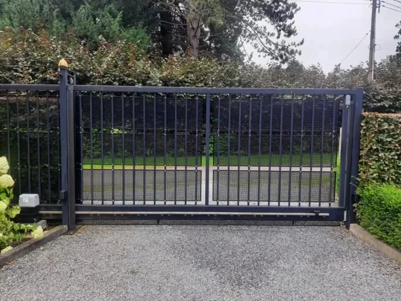 Portail coulissant en aluminium